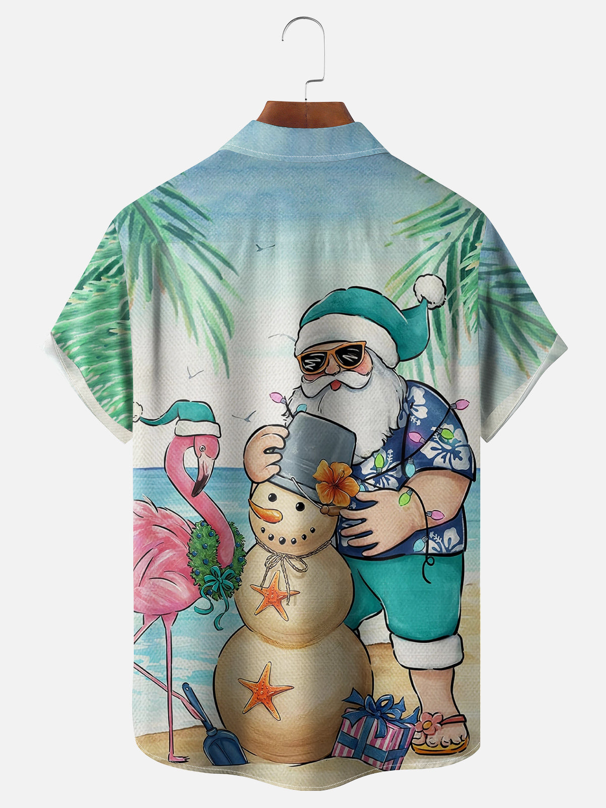 Santa Building Sand Snowman On the Beach with a Flamingo Short Sleeve Shirt, mens short sleeve shirts?¡§o?big and tall mens shirts?¡§o?short sleeve shirts for men?¡§o?mens 4xl shirts?¡§o?casual short sleeve shirts